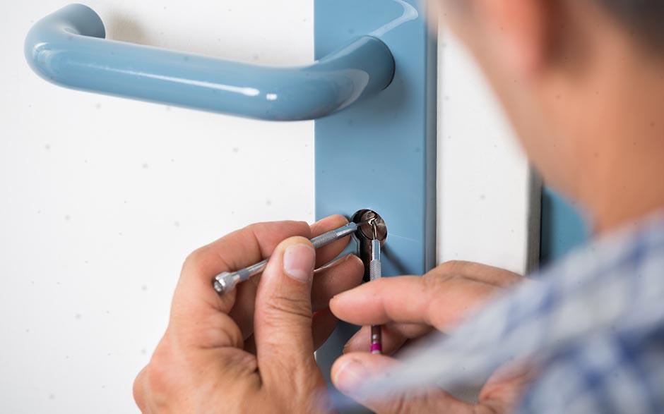 serrurier pour ouverture de porte coincée Soisy-sur-Seine